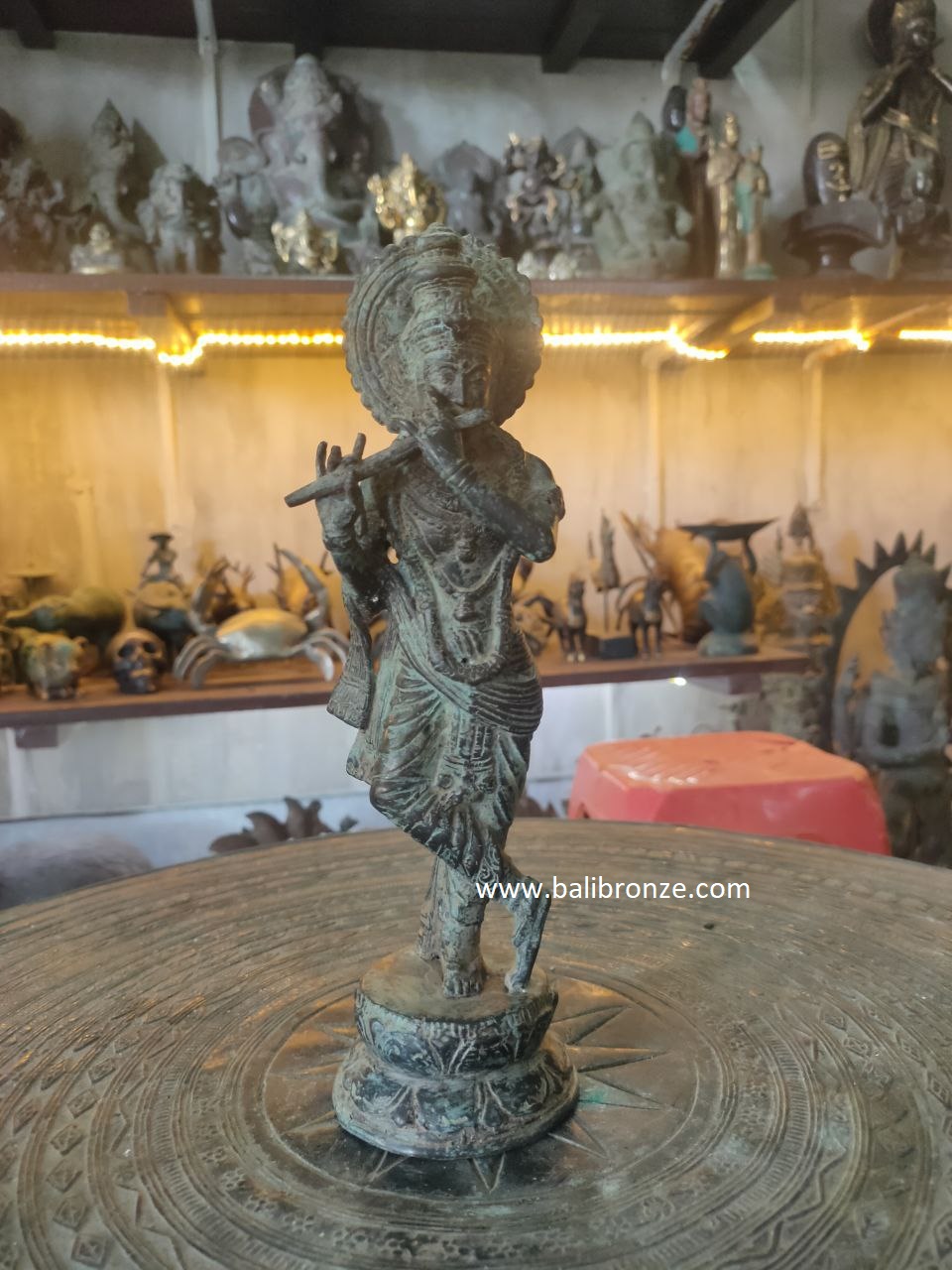 1054 Krishna with flute 25 cm GS